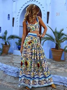 Work Dresses Bohemian Style Print Skirt Two Piece Set For Women Sexy Crop Camisole Casual Beach Holiday A-line Skirts 2 Sets Female