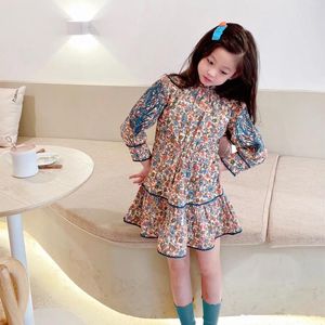 Платья для девочек, детская весенняя модная одежда для девочек, предпродажа 2024 года, синее французское винтажное платье с длинными рукавами и вышивкой