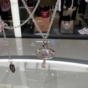 디자이너 Vivianes Westwoods Jewelry Viviennr Empress Dowager XIS 3D Saturn Water Drop Pearl Chain Necklace Womens 스타일 UFO Planet Water Drop Pearl Fashion