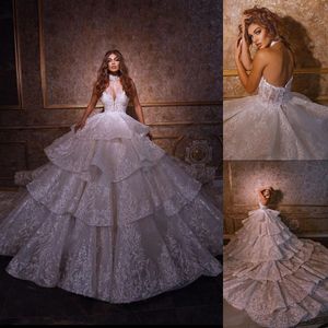 TOUNNINGBRIDE 2024 VIT FASHION Luxurisk Tiered Wedding Dress Ball klänning Custom Made Halter paljetter Spetsar Backless Church Bridal Dresses