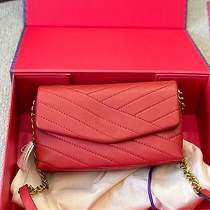 チェーンクロスボディバッグ女性フラップショルダーバッグシープスキンレザーデザイナーキルトハンドバッグ財布小さなトート財布複数の色の財布