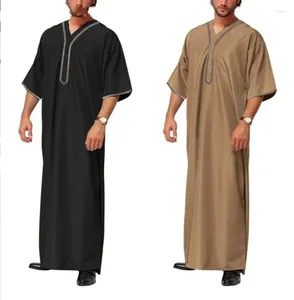 Etniska kläder muslimska män jubba tobe med knapp design mjuk eid mellanöstern mantel v krage manlig skjorta