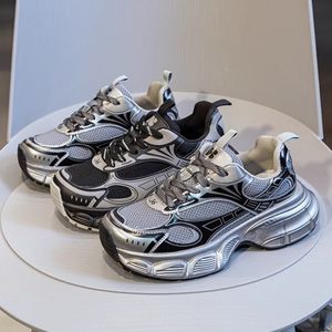 Sıradan Ayakkabı Tasarımcı Kadın Ayakkabı Sneaker Kadın Eğitmenler Dantel-up Sports High Cut Ayakkabı Kalın Alt Ayakkabı Platformu Lady Spor Sabahları Boyut 35-38-3739-40 US4-US9