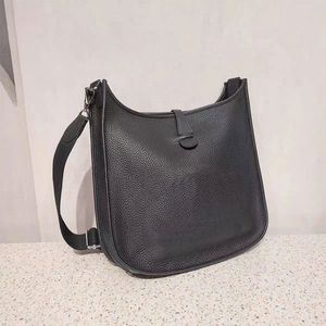 Bolsa de ombro crossbody bolsas femininas bolsa de couro genuíno removível alça de ombro prata ferragem fivela magnética pingente de pônei 230d