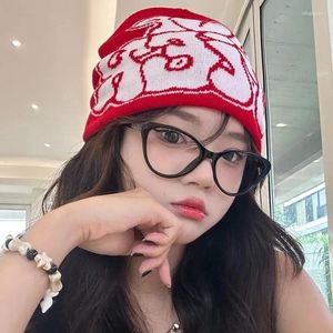 Berets Coreano Outono e Inverno Alfabeto Malha Beanie Chapéu Homens Mulheres Versátil Térmica Ao Ar Livre Casual Hip-Hop Crânio Ski Cap