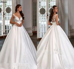 Abiti da sposa linea A in raso avorio modesto per le donne Sexy scollo a V profondo Boho Abiti da sposa semplici Sweep Train Bottoni posteriori Abiti da sposa Plus Size Abiti da sposa CL3329