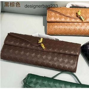 Lock Lady Ny hårdvara Single Bottegs Venets Clutch Bag Long Diagonal Påsar Handgjorda vävda spänne franska 2024 Cross Andiamo Purse Shoulder Women Qvbp