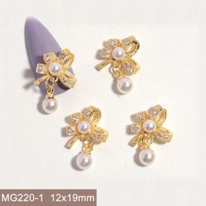 Naszyjniki 10pcs MG220 BOW RÓŻOWA Wisiank Cyrkon Paznokcie sztuka Kryształy Pearl Biżuteria Rhinestone Paznokcie Akcesoria