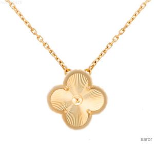 Crn010 Vintage 5 Grams 15mm Clover 18k Pure Gold Necklace Workshop Wholesale Womens Au750 Gold Jewelry Four Leaf Clover Item