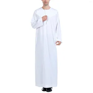 Abbigliamento etnico Abito da uomo musulmano musulmano in tinta unita Abito da culto arabo Smoking per uomini grandi Abito da cravatta