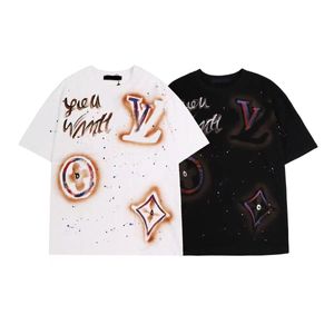 2024 Spring/Summer New Letter Tryckt rund hals t-shirt graffiti MENS OCH WOMENS TRENDY PUROMA COMPTY SHORT SLEEVE LOOK MODE Märke Högklass