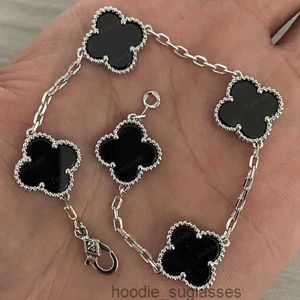 Designer Jewelry Cleef Van Four Leaf Clover Bracelet Pure Silver Bracelet Vanly Clean Bracelet Advanced New 925 Five Flower Bracelet Girlfriend 01944m