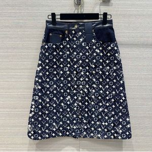 24SS Designer Womens Fashion Shorts Abstract Insert Flower Silk Pleated kjol Unicorn Print Founce kjol Kvinnor bekväm elegant fillibeg casual korta kjolar