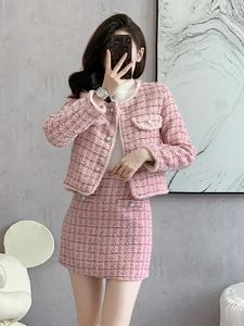 Sukienki robocze jesienne zima Tweed Plaid Pink 2 sztuki stroje Kobiety panie całkiem słodka płaszcz Tops Kurtka i mini spódnica MUJER Zestaw