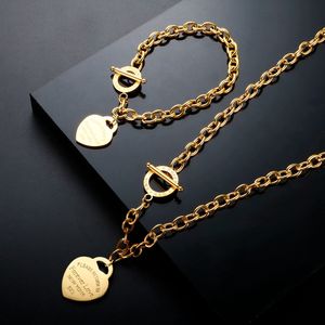 Luxury Fashion Necklace Choke Chain Designer 18K Gold Plated Letter Pendant Halsband Kvinnesmycken