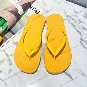 Soft sole anti slip solid color Flip Flops slippers beach shoes summer sandals yellow