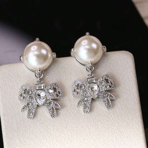 Designer miuimiui Miao Family New Earrings Fashion Sweet Temperament Crystal Earrings Super Fairy Ins Style Bow Pearl Earrings Female