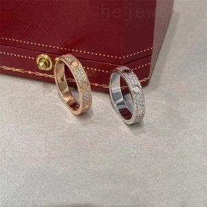 Hip -Hop -Designer -Ring Diamanten Liebesringe für Lady Gentlemen Hochzeit Spezial Design Schmuck plattiert Silber Gold Klassiker Stil Promise Ring Trendy ZB019 E4