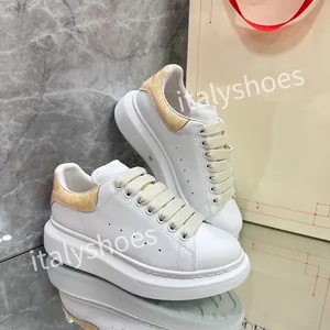 New Top Water Diamond Pequeno Branco Casual Board Womens Genuine Leather Grosso Sole Lace Up Mens Designer Casal Outdoor Sports Shoes 34-46 xsd221105