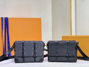 Torba designerska Mężczyźni Trunk Messenger Crossbody Wysokiej jakości czarna skóra wytłaczająca 24 cm Najwyższa jakość moda luksusowe torby na ramię modne M45727