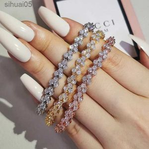 Beaded Classice Shiny Zircon Roman Chain Armband för kvinnor fulla av Rhinestone Love Heart Cuban Link Chain Armets smycken Gift YQ240226