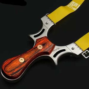 Hunting Slingshots Wooden Handle 304 Stainless Steel Slingshot Feels Very Comfortable Outdoor Hunting Sport With Fiber Optic Slingshot Catapult YQ240226