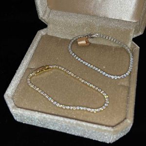 Perline di lusso classico pieno di strass Braccialetti placcati oro 18 carati per le donne Scintillanti semplici braccialetti con zirconi Gioielli Regali di compleanno YQ240226