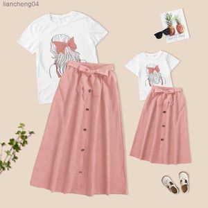 家族を一致する衣装Zafille Mother Kids Family Matching Outfits Print Print Print Top Bowknot Dress SummerMom Daughter Clothing Mommy and Me Suit