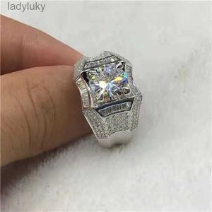 Solitaire Ring Hot Sale Luxury Micro-Crystal Zircon Ring For Men European and American Style Engagement Wedding Party Rings Jewelry Size 7-12 240226
