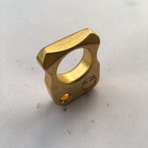 Sports Equipment Fashion Customizable Stainless Steel Gold Black Gaming Self Defense Outdoor Fist Punching Multi-Function Hard Ring Factory Wholesale 856999