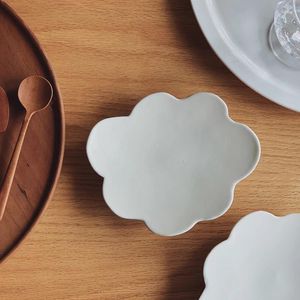 Plates Cloud Shape Ceramic Dish Creative El Restaurant Homehold Porcelain Tableware Afternoon Tea Pudding Dessert Cake