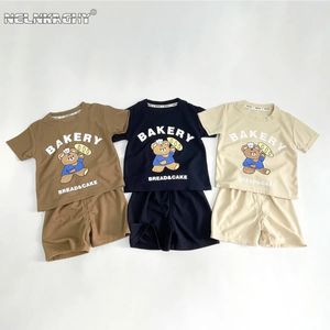 2024 Summer Nya barns pojke söta kläder set 2-stycken barns tecknad xiong xin våffla tårta t-shirt+shorts för barn 1-11y 240225