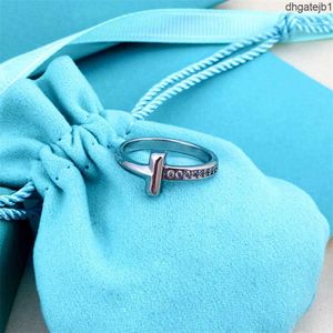 バンドリングジュエリーTゴールドファッションTiffanyisnダイヤモンドローズシンプルなクロスカップ