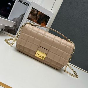 5Adesigner zincir çanta omuz çantaları klasik metal donanım harfleri alt koltuk çantaları kare ızgara eklem flip kapak crossbody çantaları moda alışveriş seyahat çantaları cüzdan