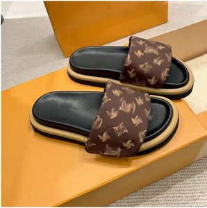 Designers Pool Pillow Mules Mulheres Sandálias Sunset Flat Comfort Mules Acolchoadas Front Strap Chinelos Moda Fácil de Usar Estilo Slides L1258