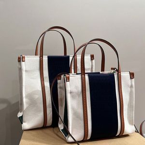 Kvinnor Tygväska Rödgrön Stripe Summer Beach Bag Bop Bag Axelväska Klassisk duk läderhandväskor Purse Lady Axel Shoulder303e