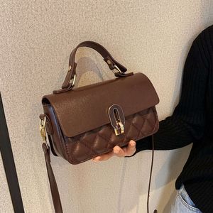 인기 다목적 다이아몬드 체커 휴대용 소형 광장 여성 2022 New Fashion One Shoulder Crossbody Bag 75% 공장 도매