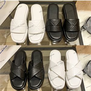 Mehrfarbige, gepolsterte, weiche Pantoletten für Damen, Hausschuhe, klassische Pantoletten aus Nappaleder in Schwarz und Weiß, Monolith, Plateau-Sandalen mit Profilsohle, Pumps, Sommerschuhe, Pool-Flats aus Gummi