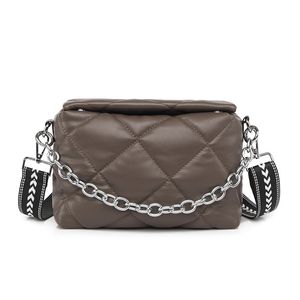 Women diamond chain bag spring new Korean version of one-shoulder messenger thick chain armpit bag