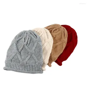 Berets Winter Harajuku Beanies Knitted Hat Women Fashion Warm Cable Gorro Men Hip Hop Skullcap Short Unisex Basic Cap