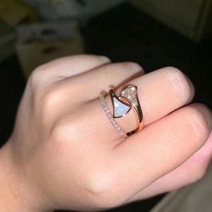 Кольцо веера Baojia, женское кольцо из стерлингового серебра S925, белая фритиллярия, красный агат, открытое кольцо для любви, онлайн-поколение знаменитостей whol1967