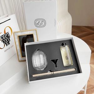 Conjunto de cana de aromaterapia BAIES Rose tuberose 34 fragrância doméstica difusor de óleo essencial de cana óleo perfumado sem álcool para casa etiqueta refrescante de ar presente personalizado