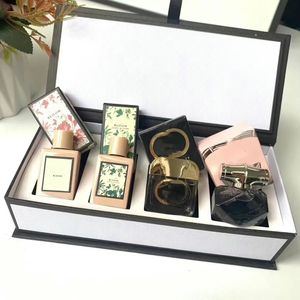 profumo per donna set regalo fioritura 5 pezzi famoso designer di marca sesso clone profumi all'ingrosso odore di lunga durata spedizione veloce