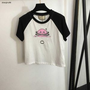 Projektantka T Shirt Women Brand Ubranie na damskie letnie topy moda logo logo dziewczyna z krótkim rękawem T-shirt pępka 27 lutego