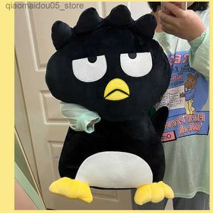 Bonecas de pelúcia macias e fofas Baddy Badtz Maru brinquedo de pelúcia Kawaii preenchido com animal pinguim preto travesseiro de pelúcia estilo japonês boneca presente de Natal Q240227