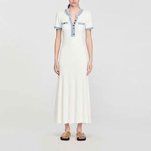 Sandroklänning Fransk klänning Elegant och fashionabla tidiga våren Nya kvinnor Vestidos Hem Long Dress Robe Sandro Simple Midje Stickad lång klänning 3821