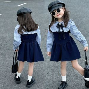 Frühling Streifen Mädchen Temperament Kleid Herbst Kinder Süße Bogen Prinzessin Lange Ärmeln Student Stil Baby Kinder 240223