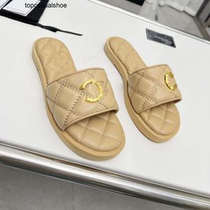 chanelshoeslies chanelslideliesシャネルサンダリーシャネリネスサンダルインターロック