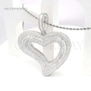 Anpassad S Ice Out D VVS Heart Hiphop Baguette Pass Diamond Tester Moissanite Pendant Necklace