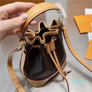 Designer-Genuine Leather Designer Bags Women Messenger Bags Feminina Coin Wallet Femme Luxe Pockets Sturdy Stylish Boket Bag Draw265b